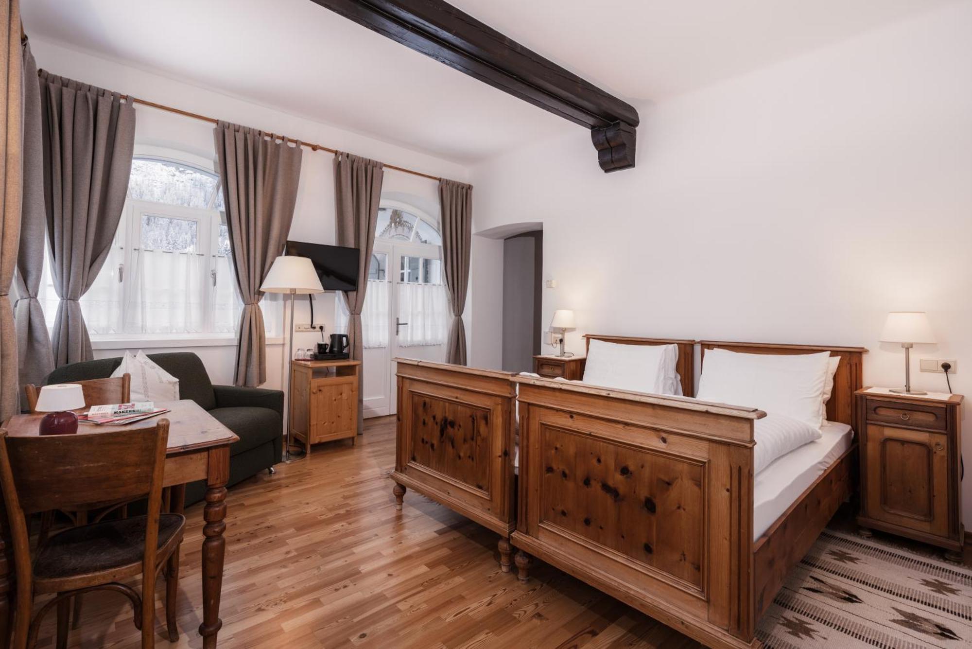 Hotel Dolomitenhof & Chalet Alte Post Sexten Exterior foto