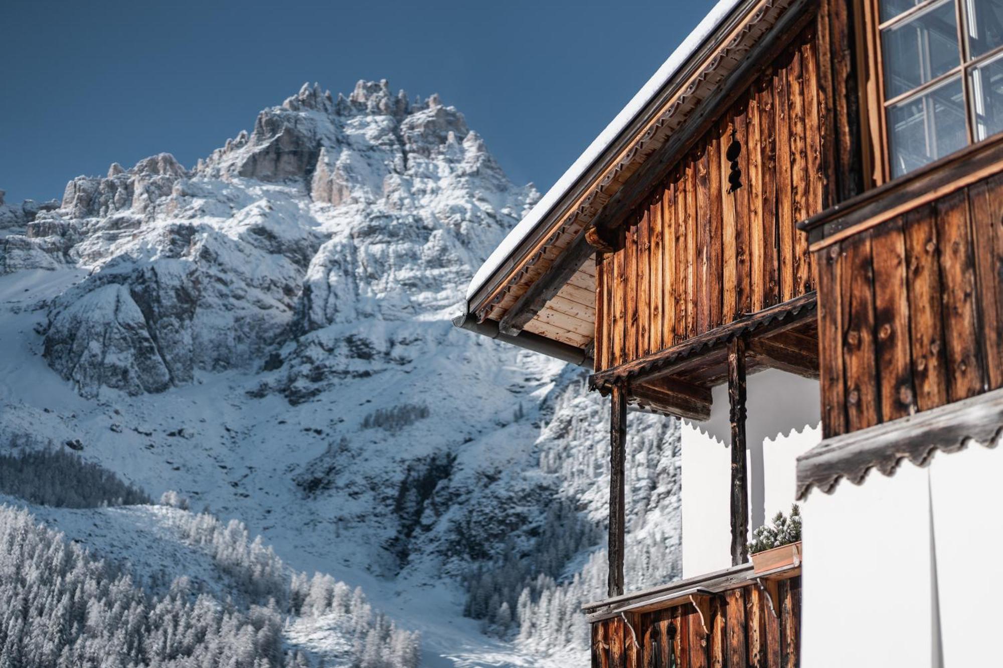 Hotel Dolomitenhof & Chalet Alte Post Sexten Exterior foto