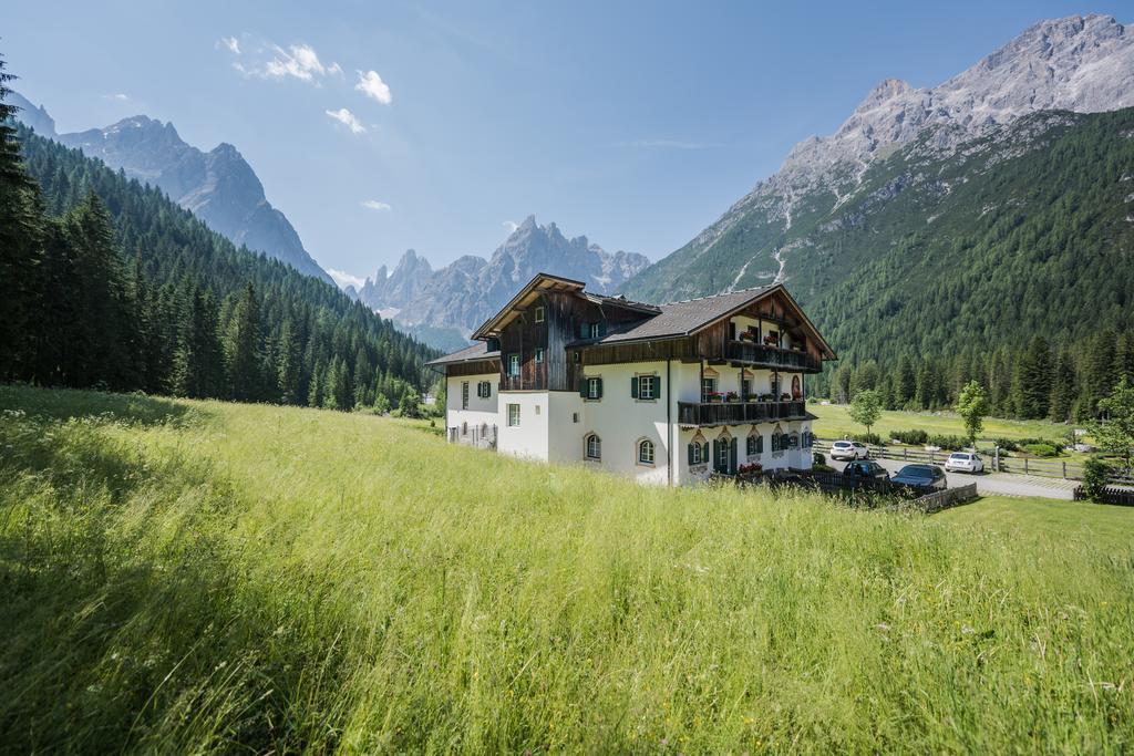 Hotel Dolomitenhof & Chalet Alte Post Sexten Exterior foto